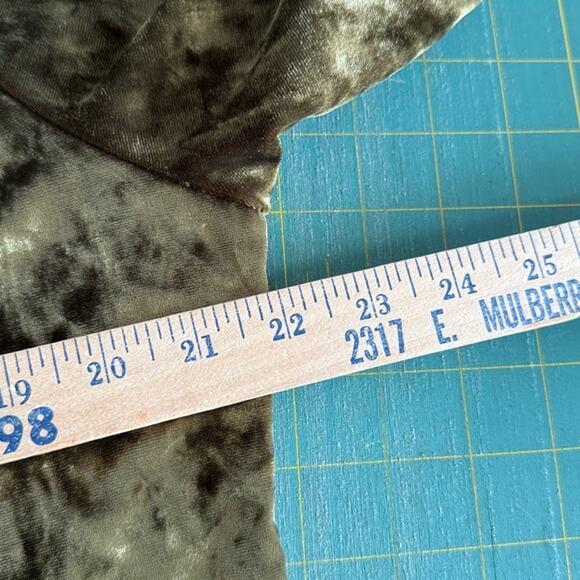 Westport 1962 Womens Stretchy Velour Sweater 3/4 Sleeves sz Petite XL Scoop Neck - Picture 4 of 5